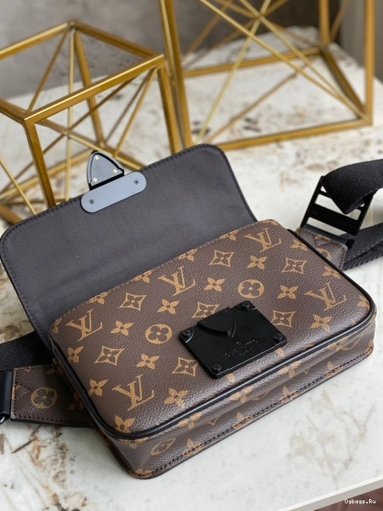 LOCK LOUIS VUITTON S BAG SLING 0129